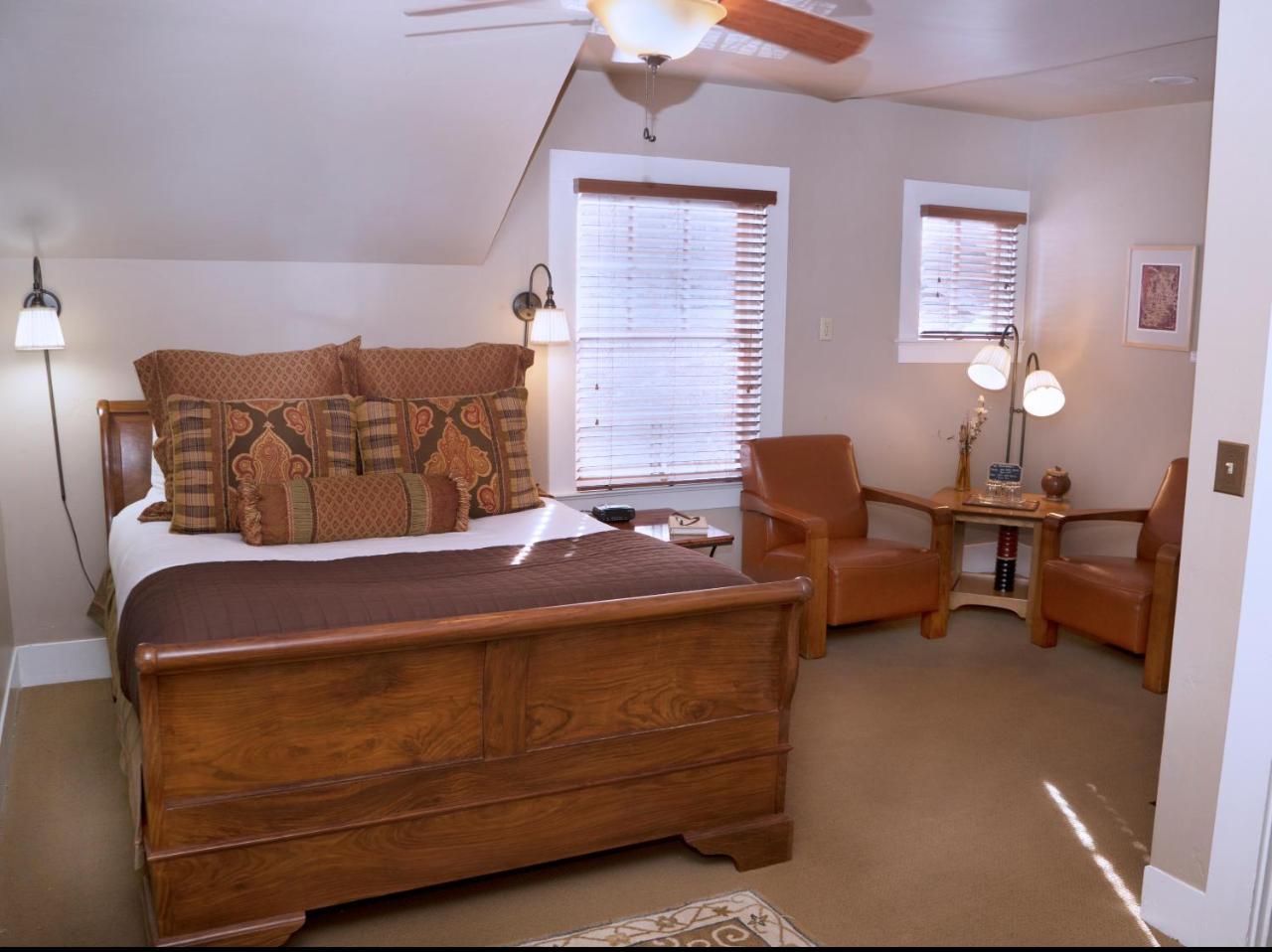Lara House Bed And Breakfast 벤드 외부 사진