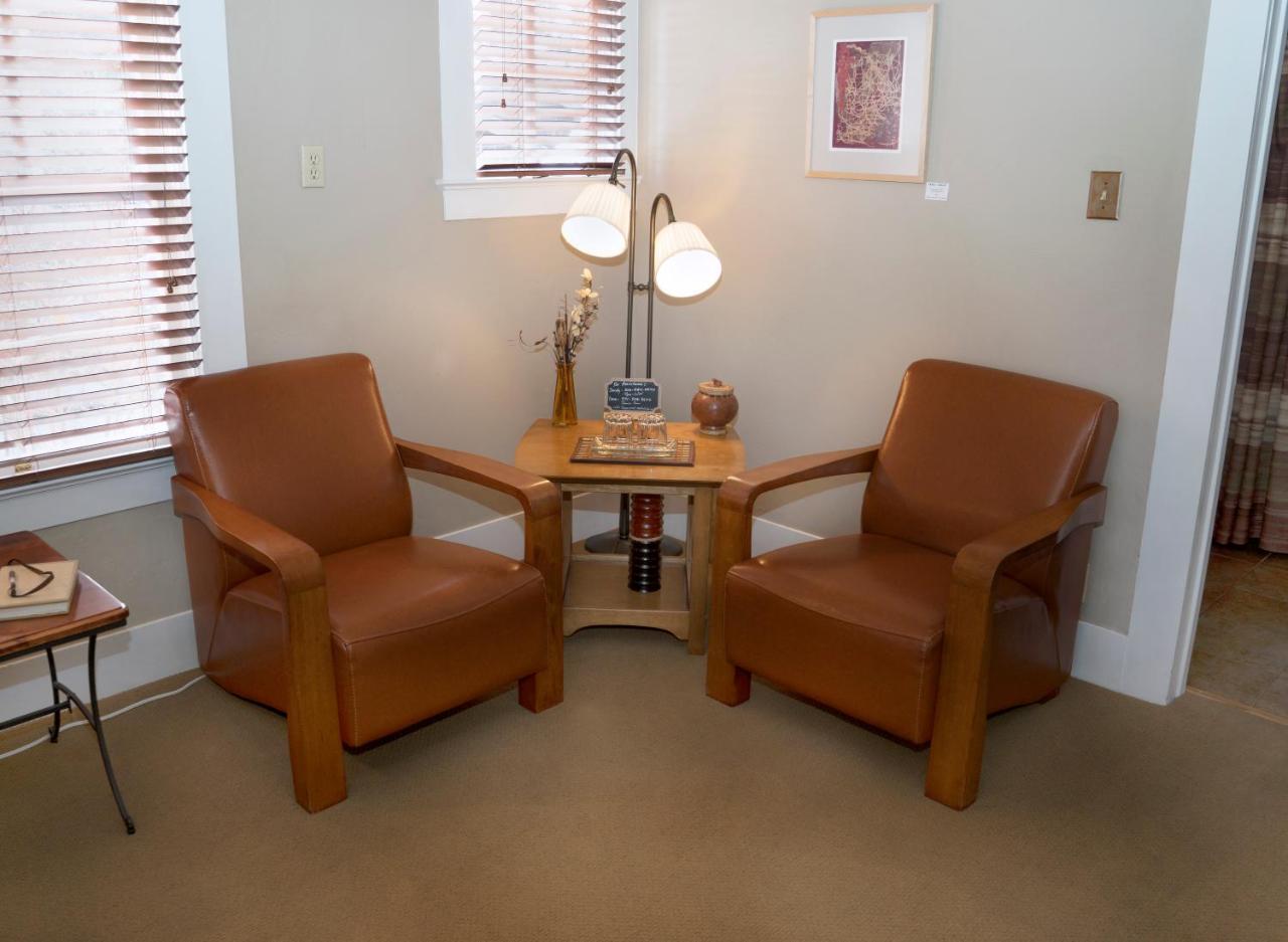 Lara House Bed And Breakfast 벤드 외부 사진