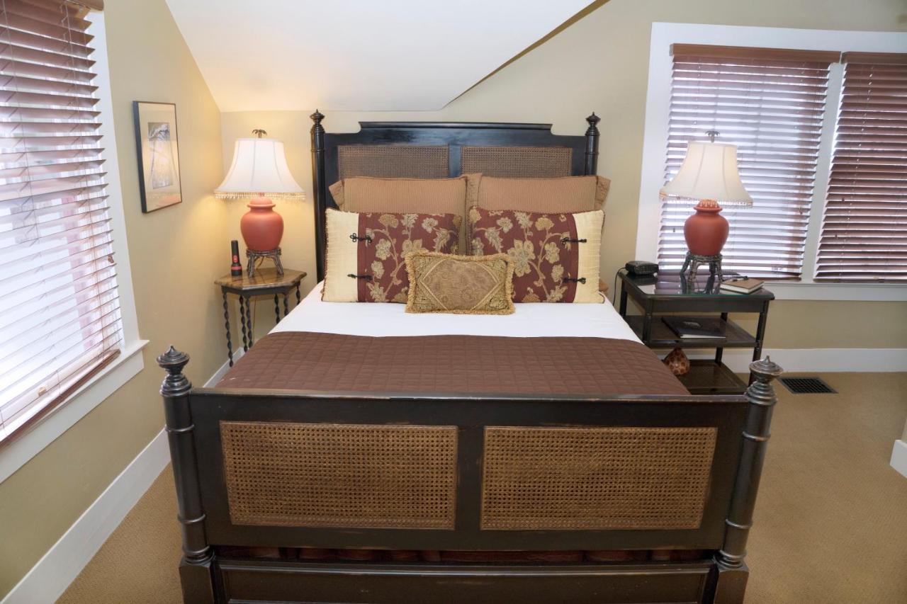 Lara House Bed And Breakfast 벤드 외부 사진